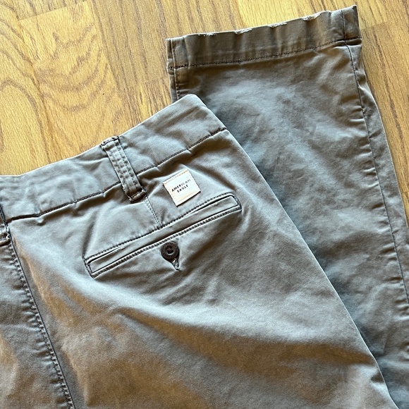 Men’s American Eagle Flex Original Straight Lived In Khaki Pants - Picture 4 of 11